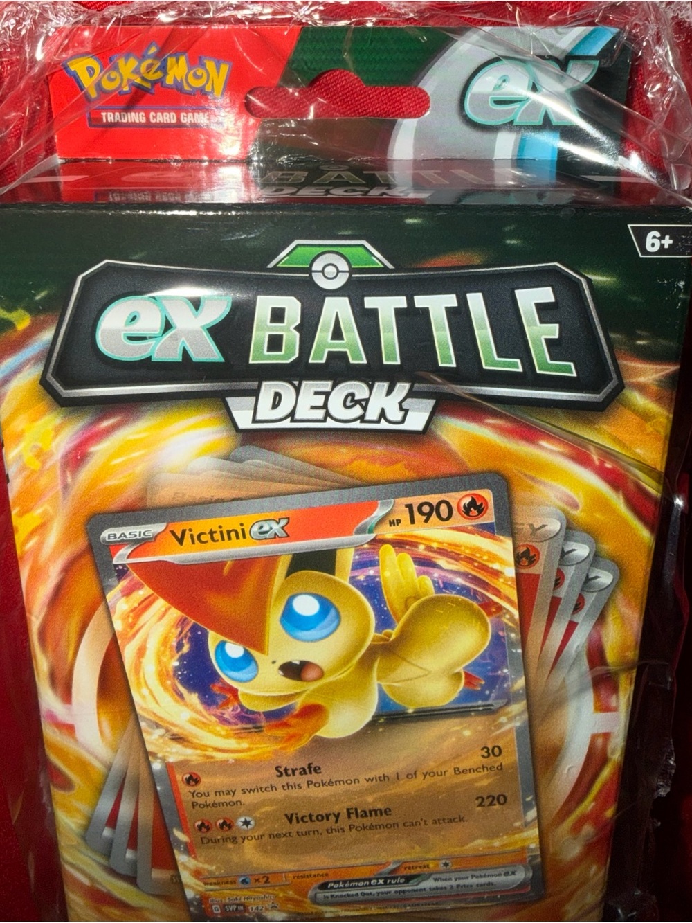 Pokemon ex Battle Deck - Green and Red Victini ex Display